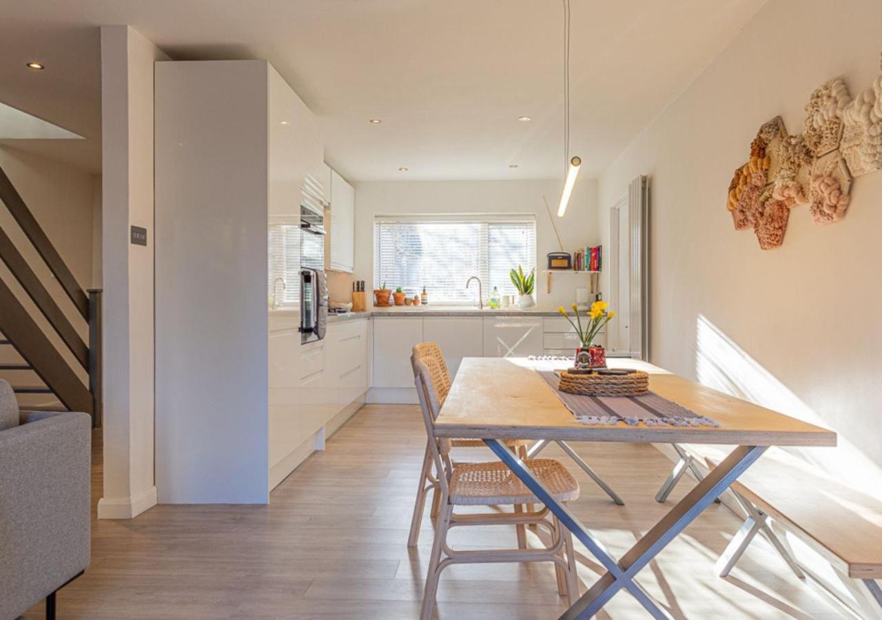 Modern 2 Bd W/ Garden In The Heart Of Tetbury! Villa Kültér fotó